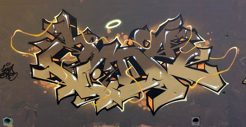 Graffiti de kzed du crew axdk - Amiens graffiti decoration - Brown to brown