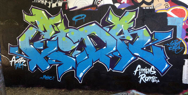 Peinture réalisée à Rome en Italie par Kzed du crew AXDK , graffeur Amiénois
