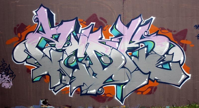 kzed-zedk-axdk-amiens-graffiti-graff-streetart-decoration-tag-gris-rose